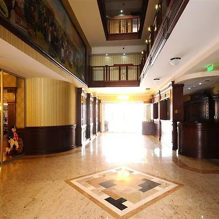 Hotel Debrecen Отель 3*
