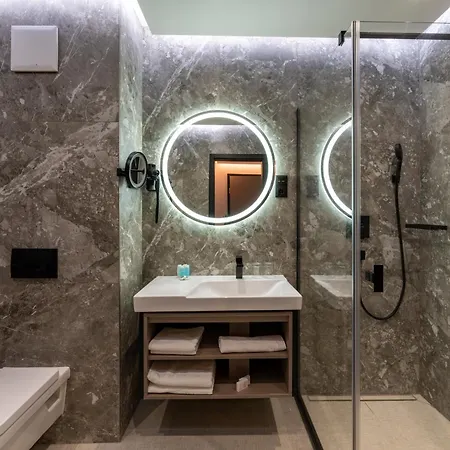 Hotel Debrecen فندق ديبريتْسين