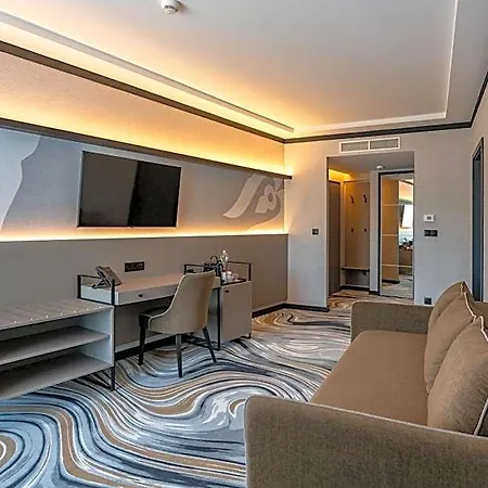Hotel Debrecen 3* Дебрецен