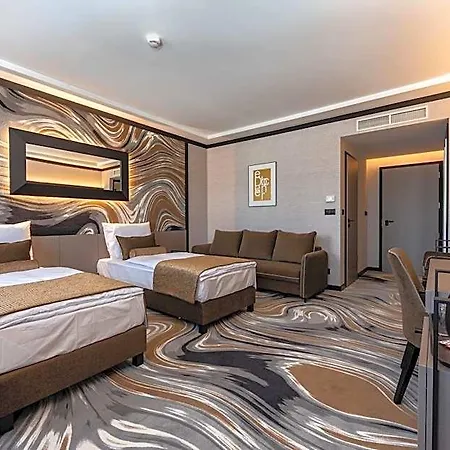 Отель Hotel Debrecen Дебрецен