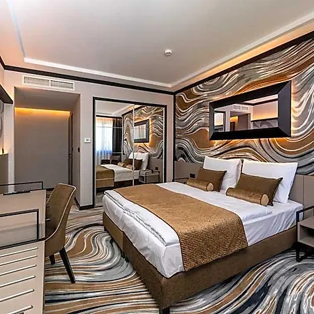 Отель Hotel Debrecen