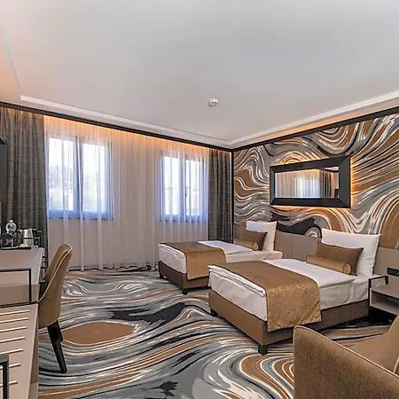 Hotel Debrecen Отель