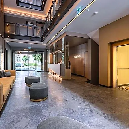 Hotel Debrecen Отель