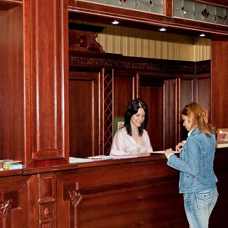 Отель Hotel Debrecen 3*