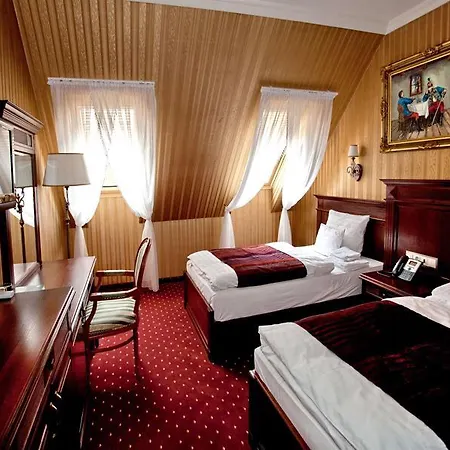 Отель Hotel Debrecen 3*