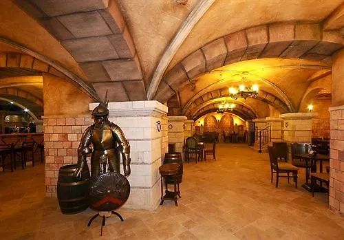 Hotel Debrecen מלון